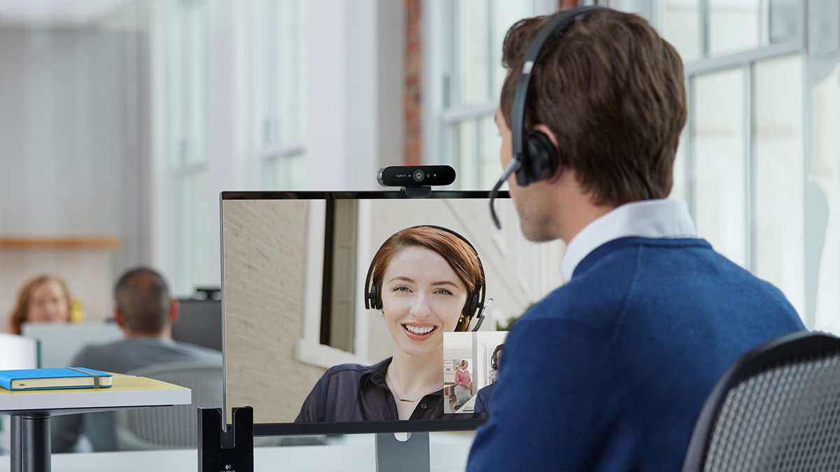 Webcam for remote meetings